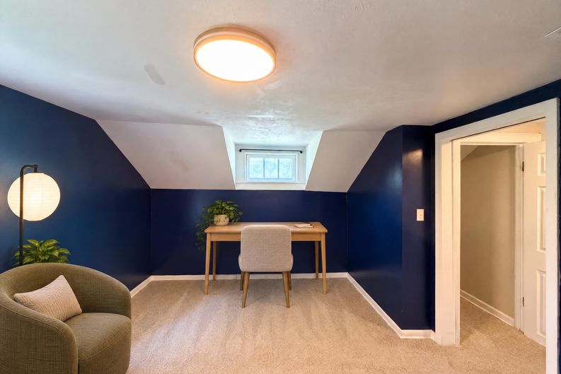 Photo 11 of 31 of 23691 Redfern Rd, Columbia Station, OH