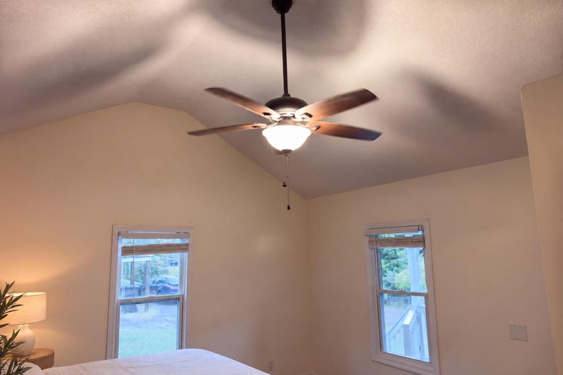 Photo 7 of 13 of 2111 Bernhurst Dr, Knoxville, TN