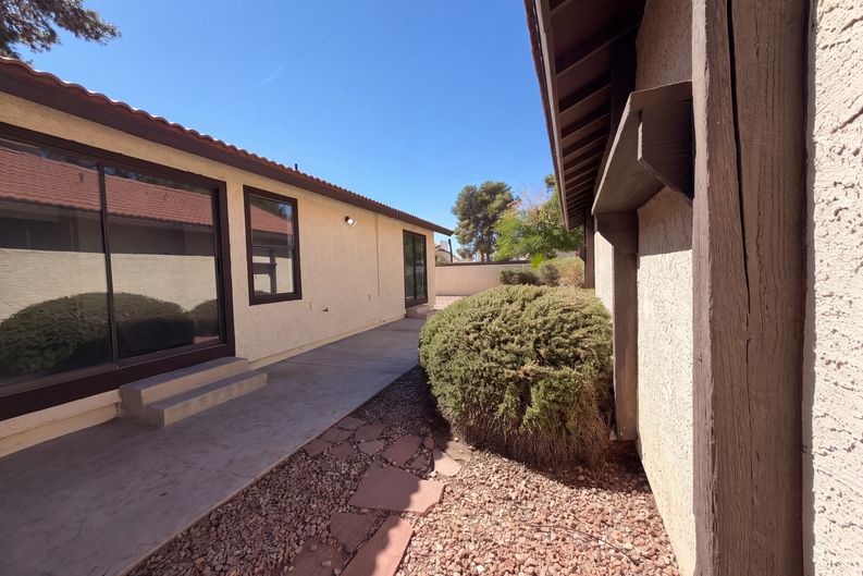 Photo 17 of 25 of 3924 Applecrest St, Las Vegas, NV