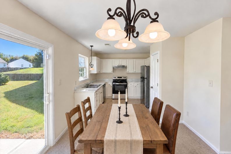Photo 13 of 16 of 315 Royal Grey Ct, Winston Salem, NC