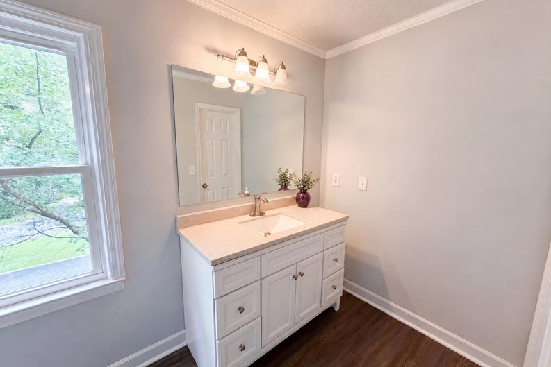 Photo 18 of 22 of 3029 Southampton Cir, Gastonia, NC