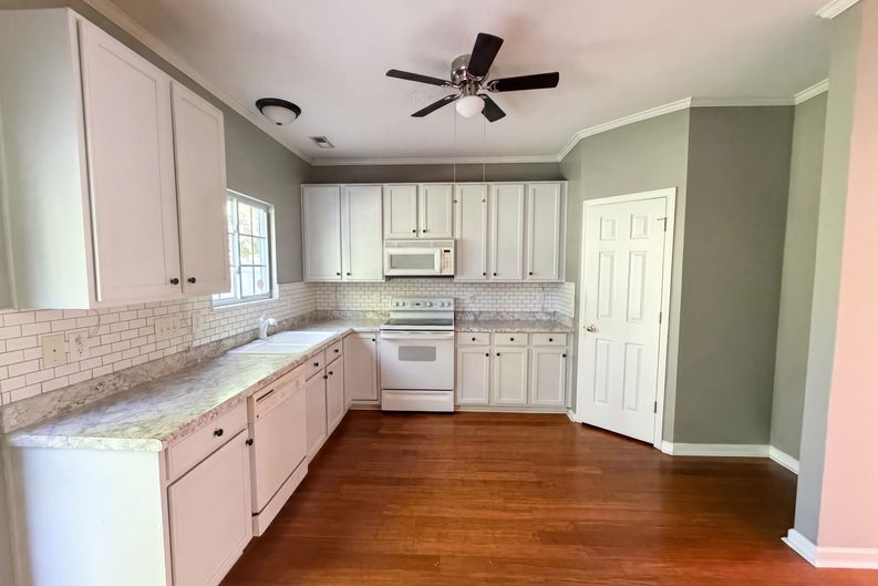 Photo 6 of 17 of 43 Edgebrook Cir, Durham, NC