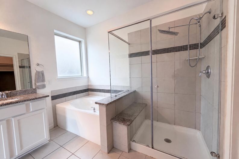 Photo 18 of 28 of 19607 Pecos Bend Ct, Cypress, TX