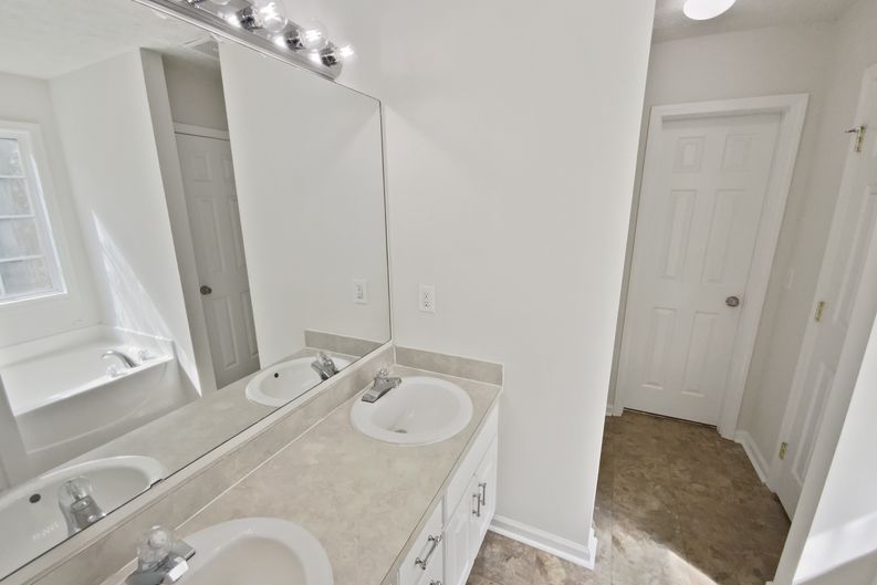 Photo 7 of 21 of 145 Shadowbrook Trce, Covington, GA