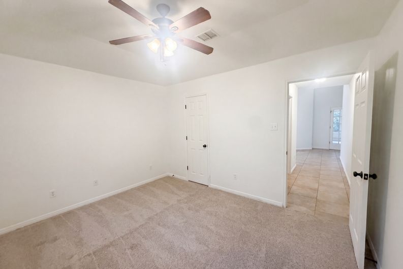 Photo 11 of 25 of 12 Birchwood Cir, Wimberley, TX