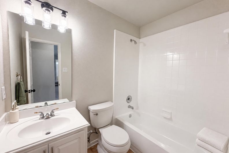 Photo 17 of 31 of 6208 Branchwood Trl, Flower Mound, TX