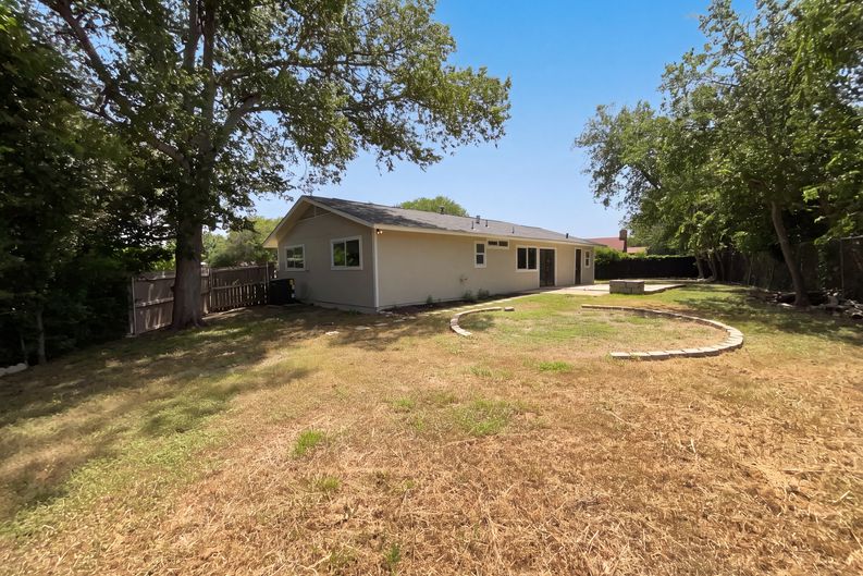 Photo 17 of 18 of 7303 Havenbrook Dr, San Antonio, TX