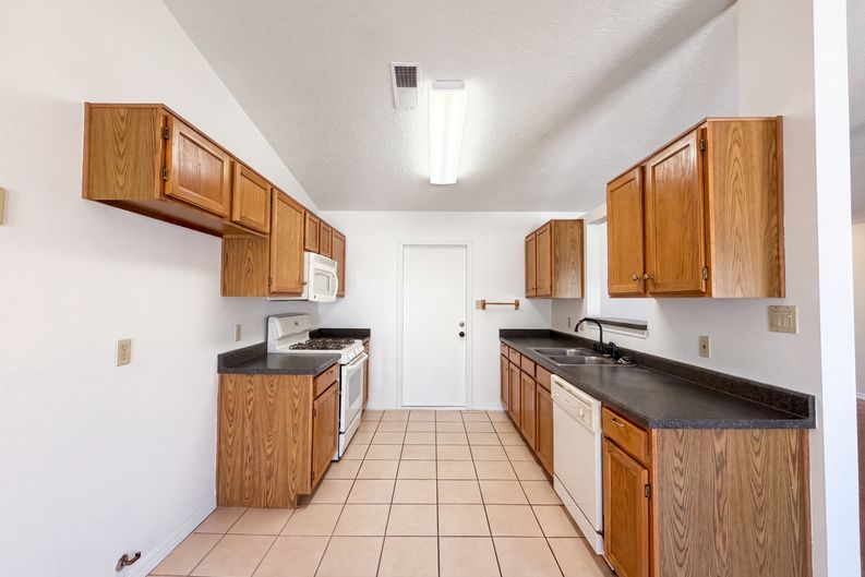 Photo 16 of 20 of 4417 Spanish Broom Ct NW, Albuquerque, NM