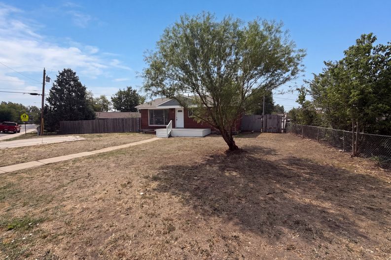 Photo 20 of 23 of 9190 Cypress Dr, Thornton, CO