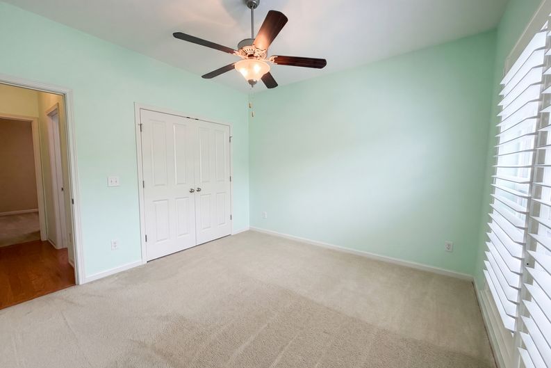 Photo 10 of 15 of 2530 Walpole Ln, Columbia, TN
