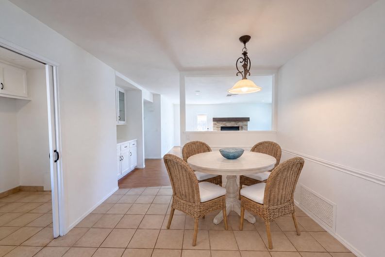 Photo 7 of 17 of 1110 N Las Posas Ct, Ridgecrest, CA