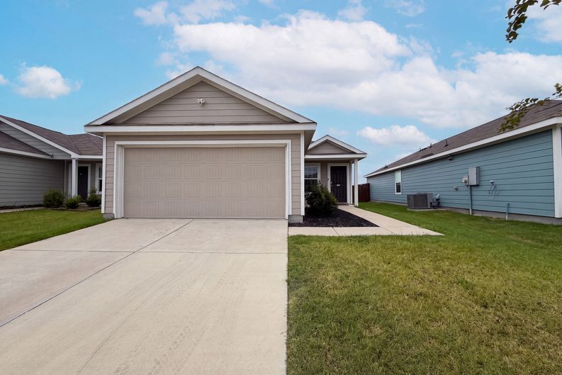 Photo 17 of 20 of 5832 Timber Point Dr, Princeton, TX