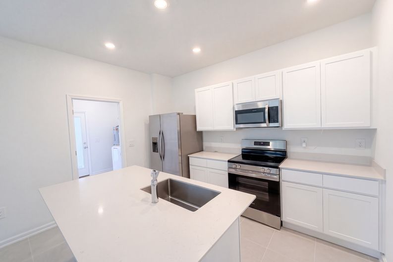 Photo 16 of 40 of 2212 Red Sun St, Apopka, FL
