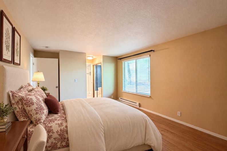 Photo 8 of 20 of 10132 SW Trapper Ter, Beaverton, OR