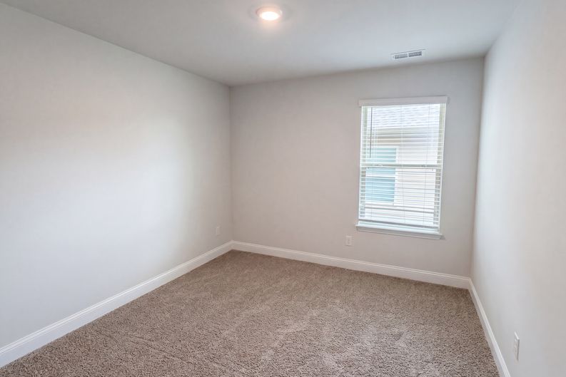Photo 15 of 27 of 11916 Lovejoy Crossing Pl, Lovejoy, GA