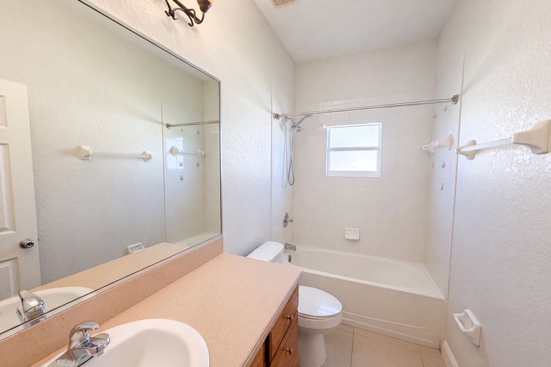 Photo 10 of 22 of 313 Terranova Blvd, Winter Haven, FL