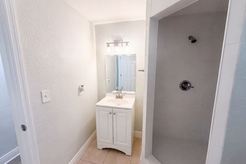Photo 17 of 37 of 5324 Reef Dr, New Port Richey, FL
