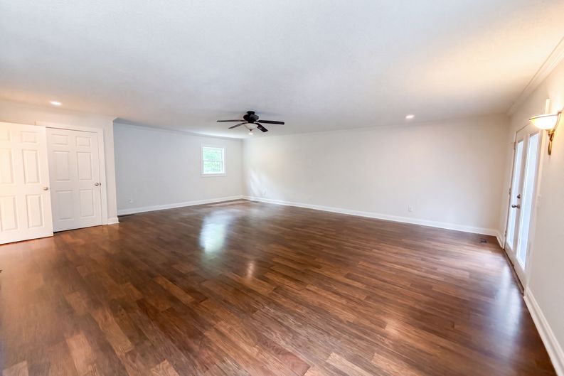 Photo 10 of 21 of 5710 Edgehill Rd, Sumter, SC