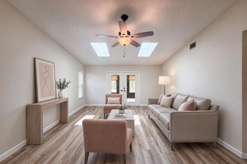Photo 3 of 19 of 228 Bob White Ct, Daytona Beach, FL