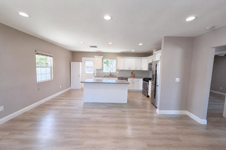 Photo 3 of 44 of 1844 Fleming St, Pomona, CA