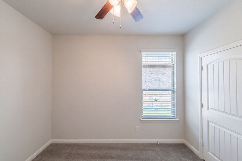 Photo 13 of 21 of 4312 Chicory Ct, Denton, TX