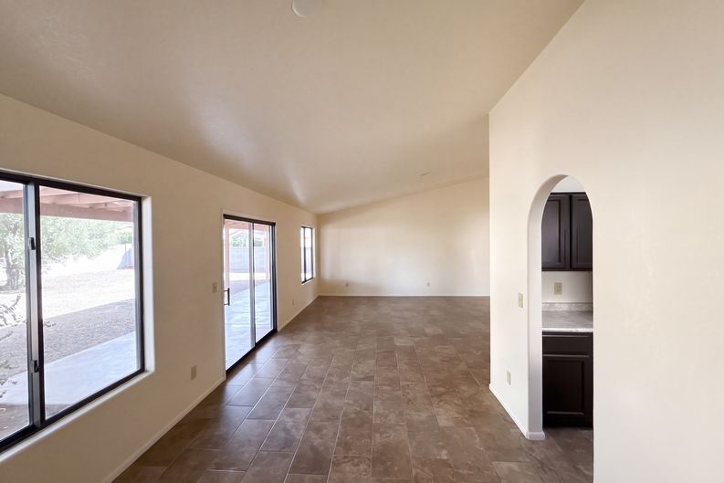 Photo 8 of 20 of 9324 E Lochnay Ln, Tucson, AZ