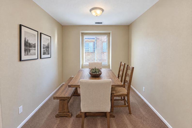 Photo 9 of 25 of 3853 Stonebrush Dr, Highlands Ranch, CO