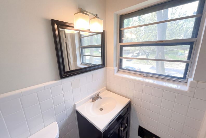 Photo 18 of 19 of 2855 Jerome Rd, Atlanta, GA