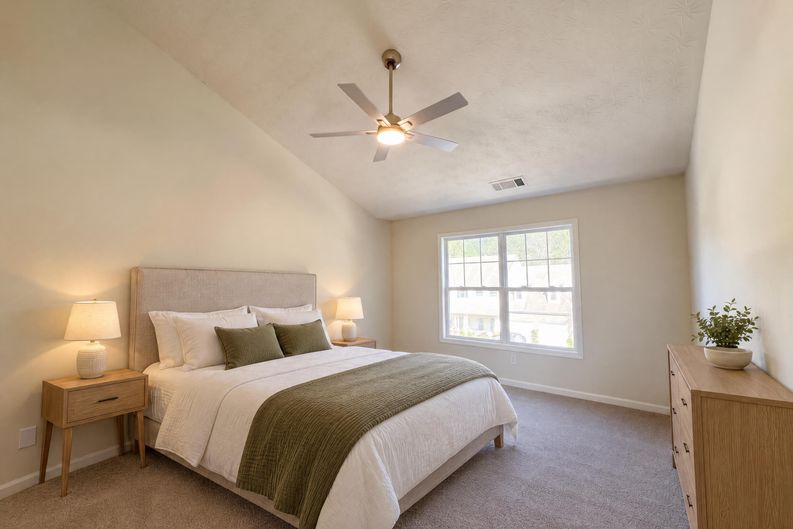 Photo 4 of 53 of 6730 Island Pointe Dr, Buford, GA