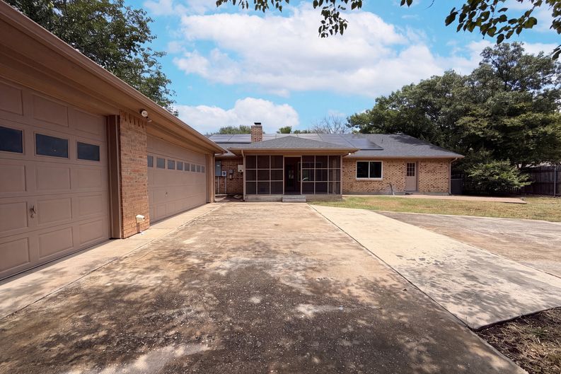 Photo 33 of 34 of 940 Western Trl, Keller, TX