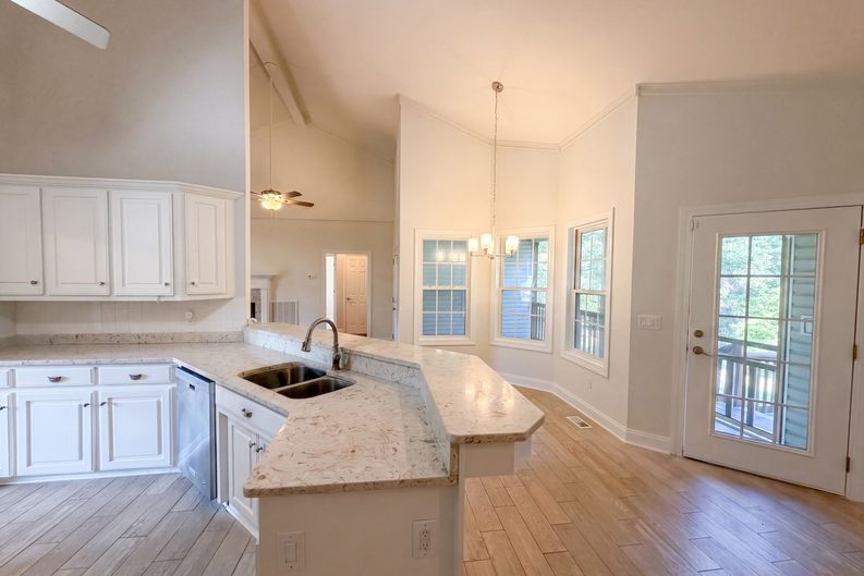 Photo 13 of 36 of 189 Victoria Dr, Inman, SC