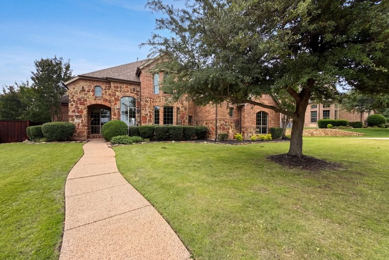 Photo 19 of 30 of 928 Homestead Dr, Keller, TX