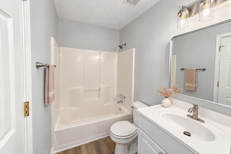 Photo 16 of 26 of 8619 Foxridge Dr, Winston, GA