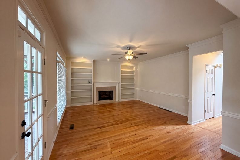 Photo 3 of 26 of 1900 Milfield Cir, Snellville, GA