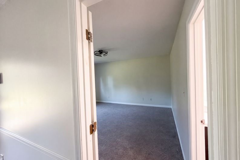 Photo 11 of 26 of 206 Ohara Dr, Albertville, AL