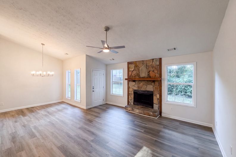 Photo 3 of 22 of 5857 Mistyview Dr, Rex, GA
