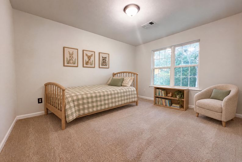 Photo 12 of 17 of 804 Thomas Bay Ct, Antioch, TN