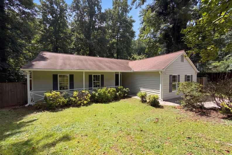 Photo 26 of 30 of 5810 Sailboat Pointe NW, Acworth, GA