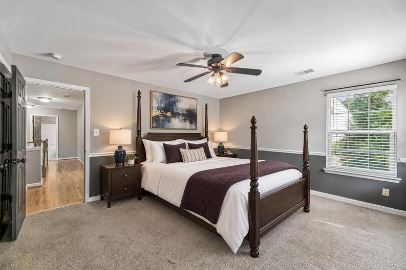 Photo 4 of 48 of 6046 Persinger House Ct, Manassas, VA