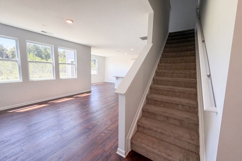 Photo 3 of 21 of 9181 War Eagles Way, Ashland City, TN