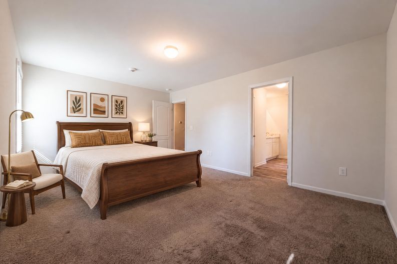 Photo 4 of 16 of 4066 Calloway Rd, Raeford, NC