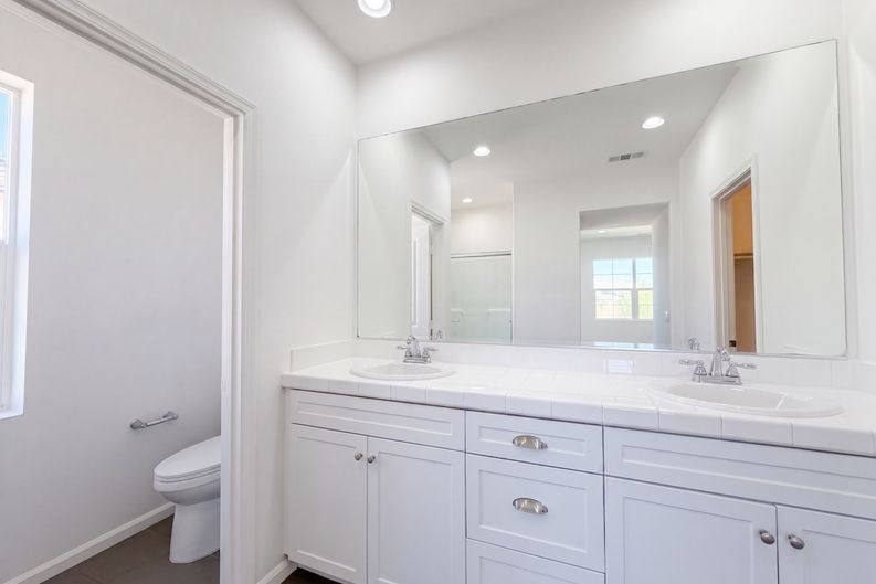 Photo 17 of 31 of 21981 Propello Dr, Santa Clarita, CA