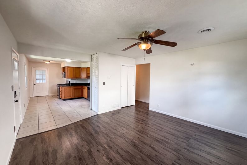 Photo 3 of 21 of 116 Valleyview Dr, Johnstown, OH