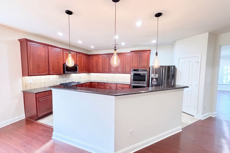 Photo 6 of 25 of 14903 Superior St, Charlotte, NC