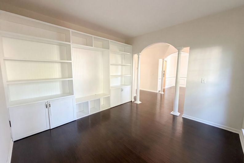 Photo 8 of 27 of 8692 Hickory Creek Ct, North Charleston, SC
