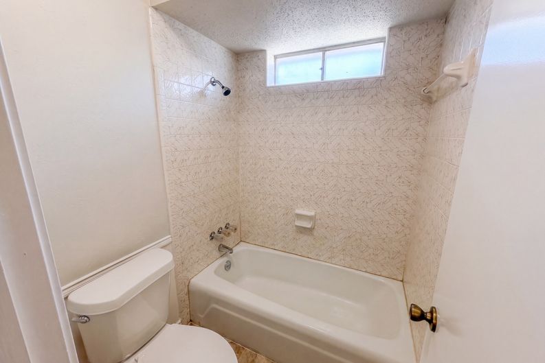 Photo 15 of 18 of 4824 Berridge Ln, Dallas, TX