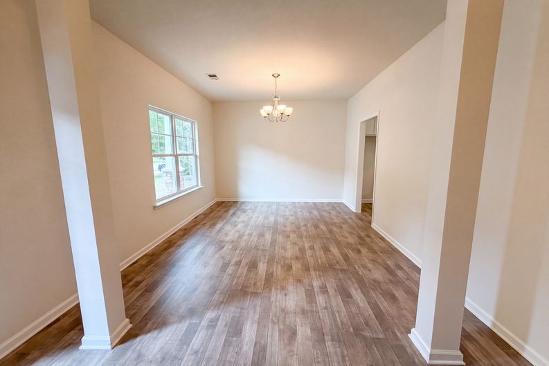 Photo 7 of 28 of 407 Westmoreland Rd, Columbia, SC