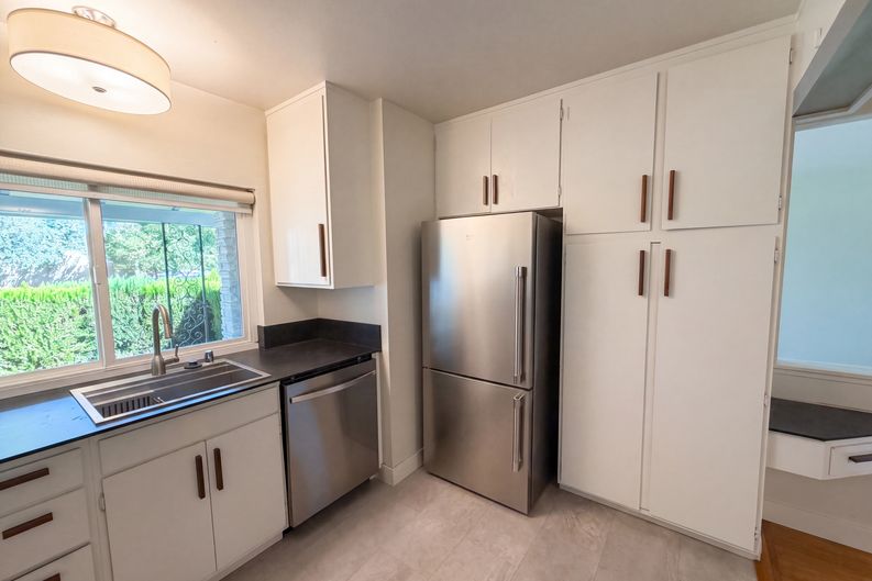 Photo 19 of 27 of 9630 Beachwood Dr, Orangevale, CA