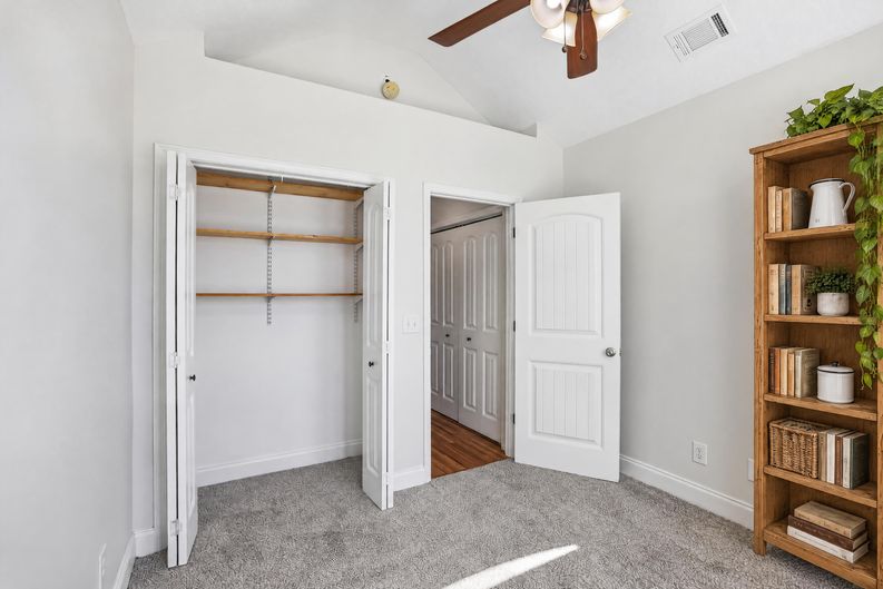 Photo 18 of 24 of 506 Leisure Lake Dr, Warner Robins, GA