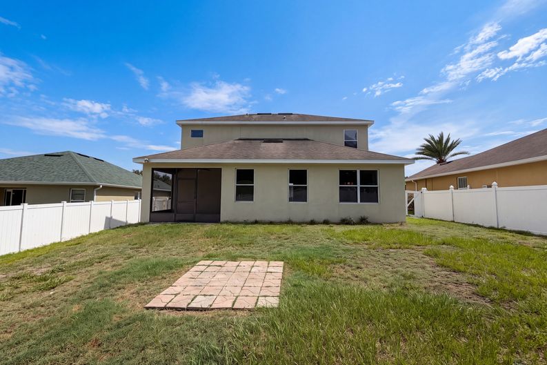 Photo 5 of 40 of 881 Haring Ln, Mount Dora, FL
